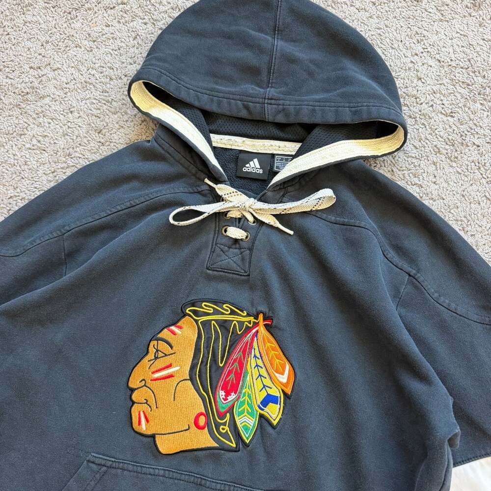 Adidas NHL Embroidered Chicago Blackhawks Lace-top Hockey Hoodie Sz M